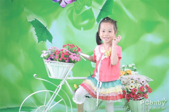 女兒的照片書已經(jīng)好幾本了，暫時不做這類產(chǎn)品，不過臺歷和賀卡是要嘗試的
